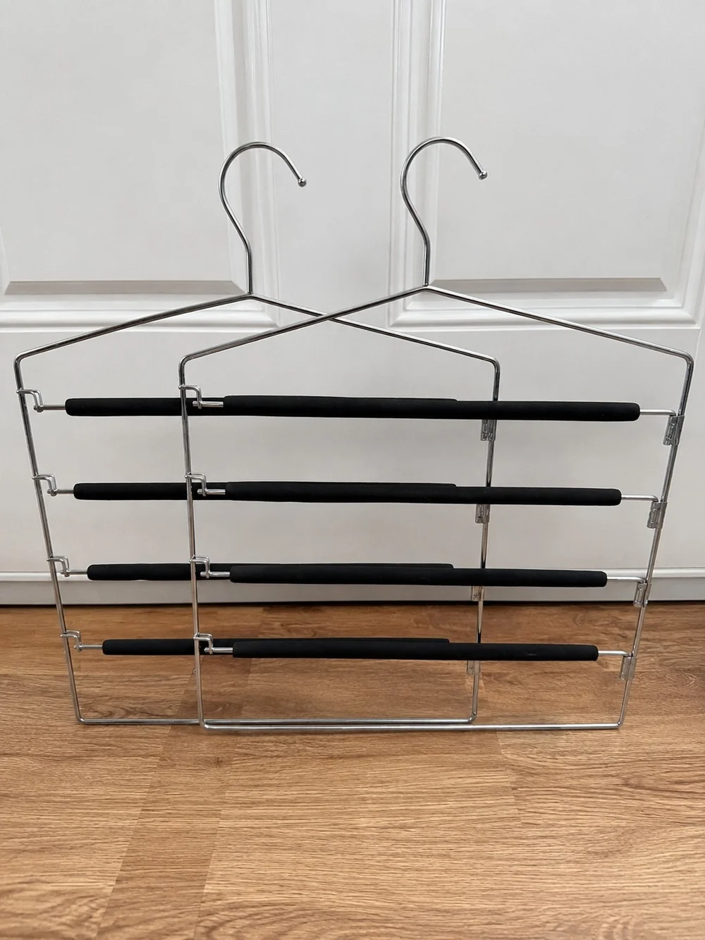 Set of 2 Multi-Tier Non-Slip Pants Hangers – 4 Tier